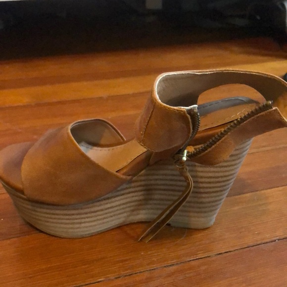 Wedges - Picture 2 of 5